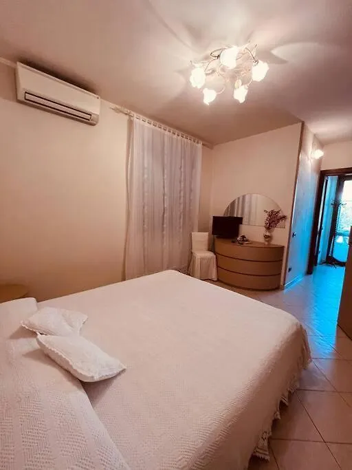 Appartamento La Casa Di Margot Forte dei Marmi 0*,  Italia